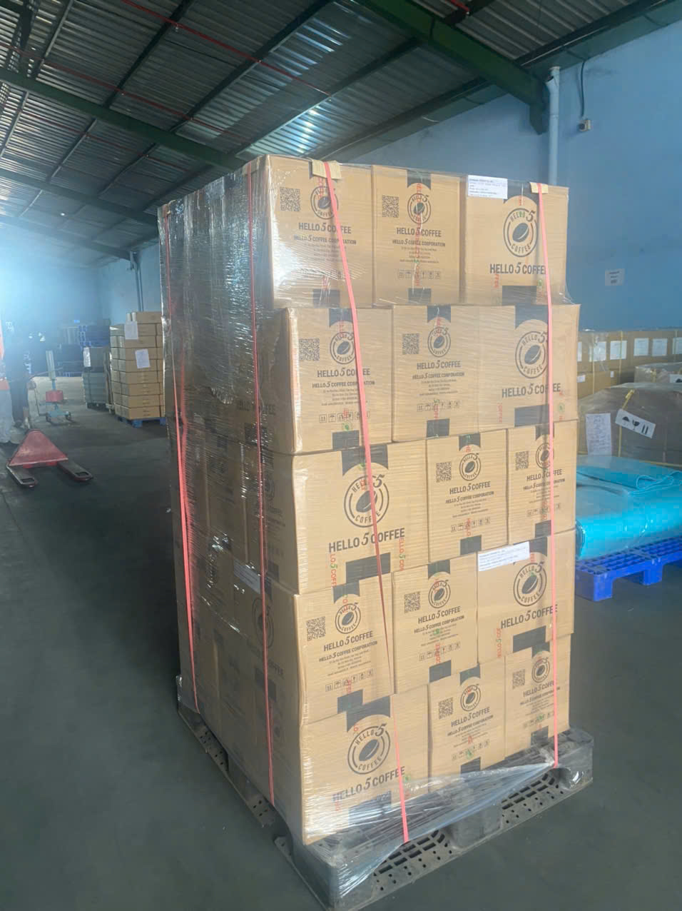 Pallet cà phê Hello5 sẵn sàng xuất hàng